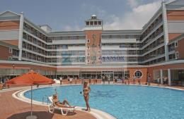 INSULA RESORT SPA TOPLAM 4 ADET ASANSÖR